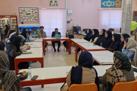 از روایت تا هویت؛ مرور ادبیات بومی در نشست تخصصی انجمن ادبی «رازاوه»