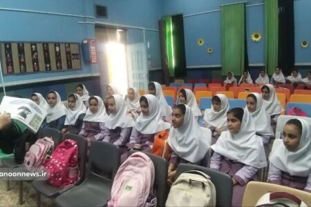 بازدید دانش‌آموزان کامیارانی از مرکز کانون پرورش فکری کودکان و نوجوانان این شهرستان