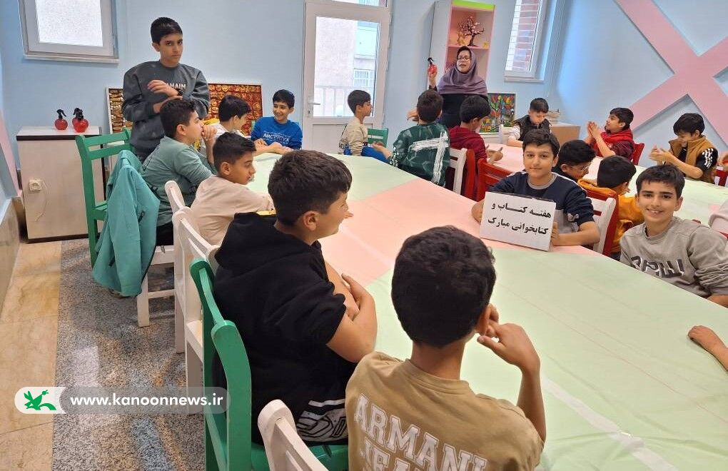 1368286-1 هفته کتاب و کتابخوانی در مرکز فرهنگی، هنری شماره (۴) سنندج؛ فضایی خلاقانه و آموزشی برای کودکان و نوجوانان