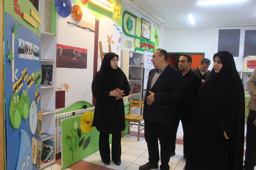 1368297-3 بازدید نوین، نماینده مجلس شورای اسلامی، از مجتمع کانون پرورش فکری کودکان و نوجوانان آذربایجان شرقی