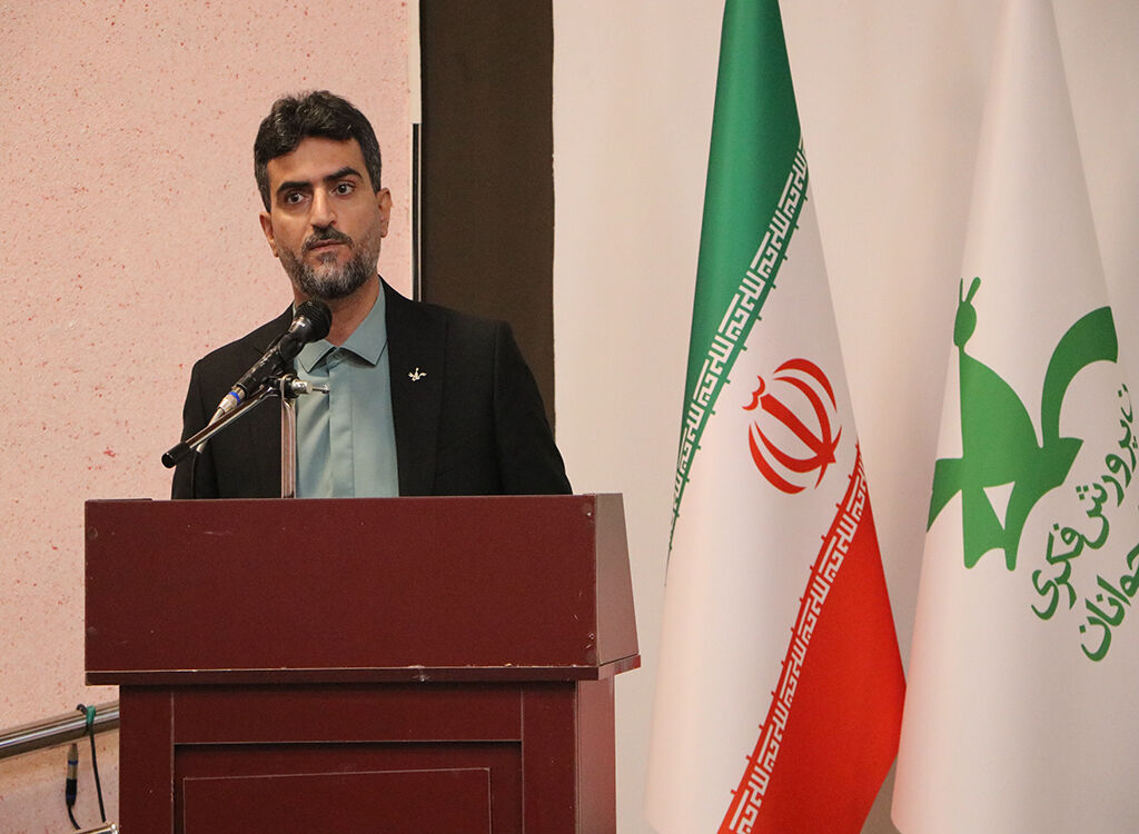 آیین‌رونمایی از ۶ عنوان کتاب دفاع مقدس در رشت برگزارشد