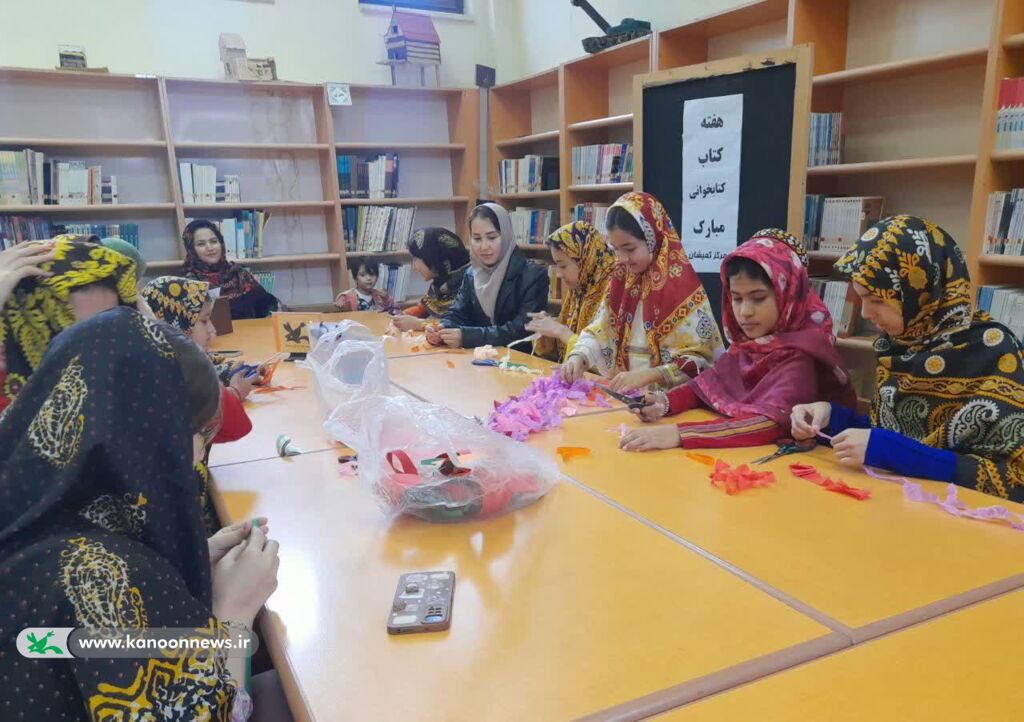 1368518-1 هفته کتاب در گمیشان با ساخت «نشانگر» آغاز شد