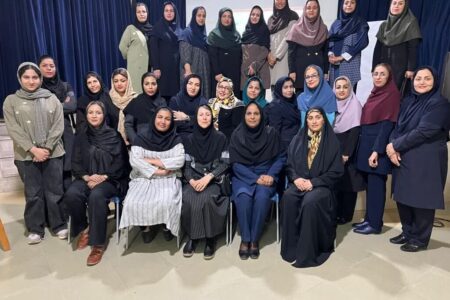 برگزاری کارگاه آموزش قصه و قصه‌گویی ویژه معلمان در مرکز شماره ۴ بندرعباس