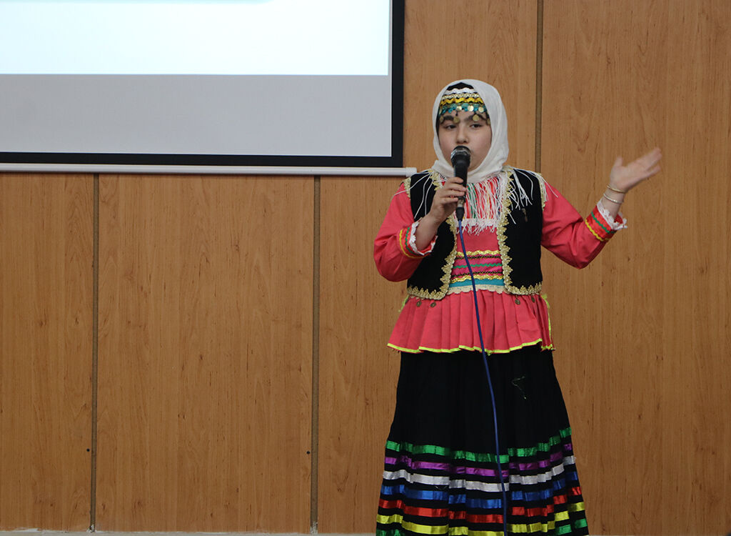 1368848-1 مهرواره «دنیای رنگی کتابها» در خمام؛ جشن دانایی و خلاقیت کودکان