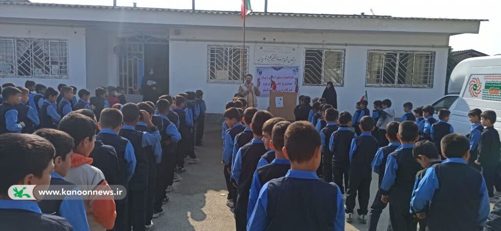 1368928-1 پرواز «هزار درنای کاغذی» بر بام مدارس گلستان