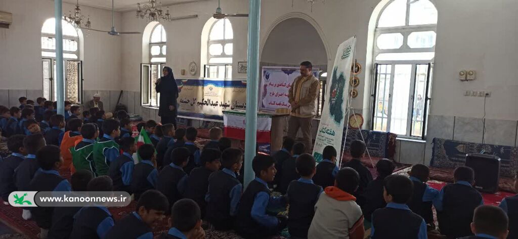 1368929-1 پرواز «هزار درنای کاغذی» بر بام مدارس گلستان