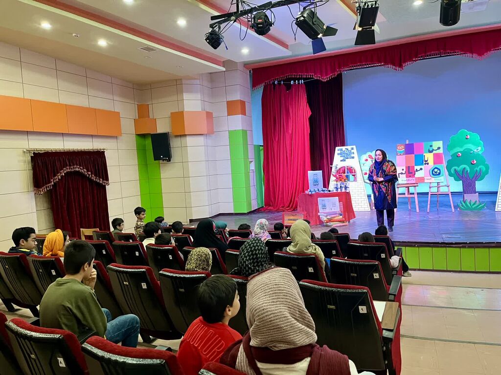 ویژه‌برنامه گرامیداشت هفته‌ کتاب در مرکز شماره ۷ مشهد