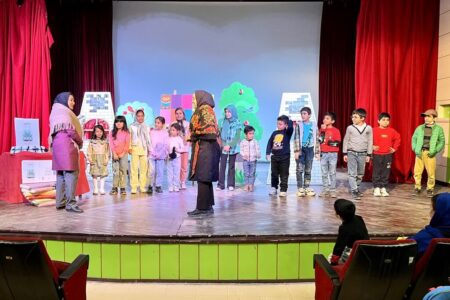 ویژه‌برنامه گرامیداشت هفته‌ کتاب در مرکز شماره ۷ مشهد