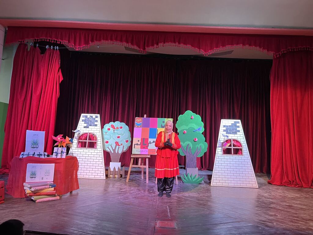 ویژه‌برنامه گرامیداشت هفته‌ کتاب در مرکز شماره ۷ مشهد