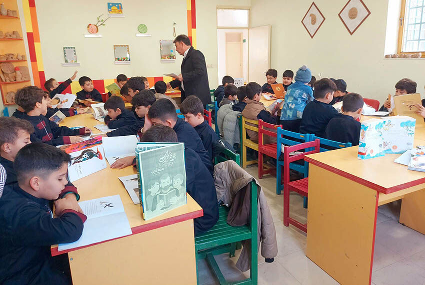 گرامیداشت سی‌وسومین دوره هفته کتاب با حضور پرشور اعضا در مراکز کانون اردبیل و پارس‌آباد