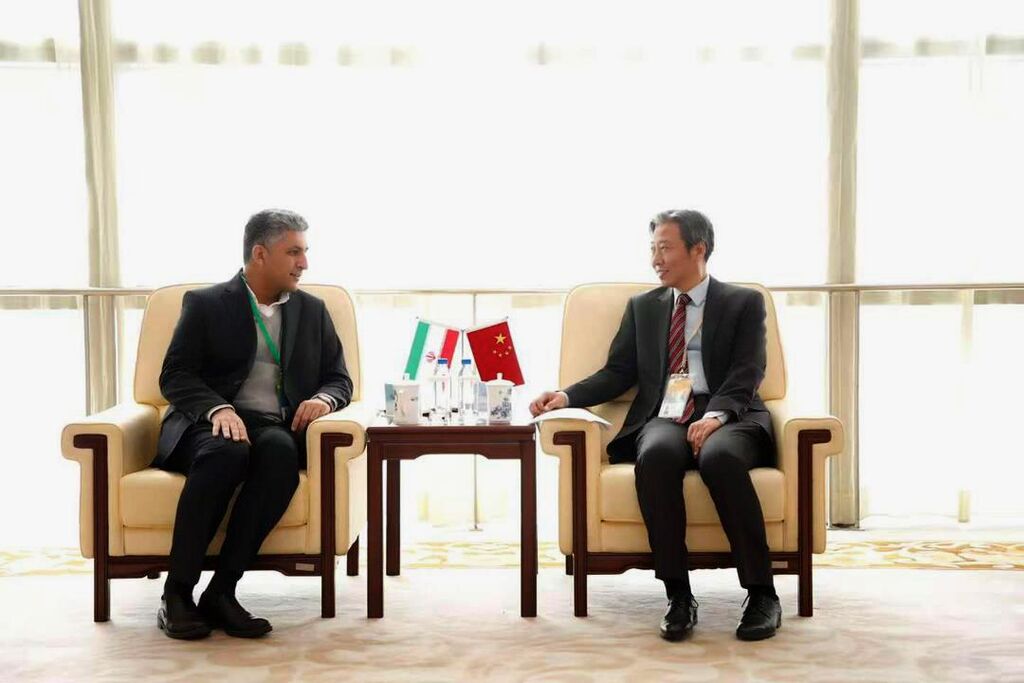 1369125 آمادگی برای ایجاد چارچوبی قوی و آیندهنگر برای آموزش زبان در ایران