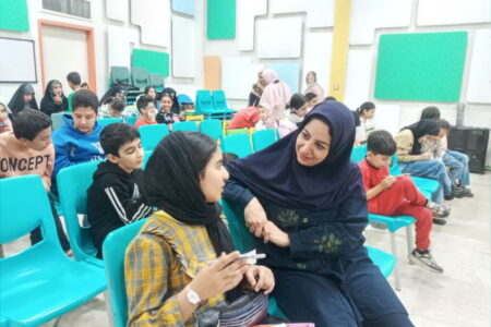 «شور کتاب‌خوانی در مرکز ۲۷ با حضور کبری بابایی»