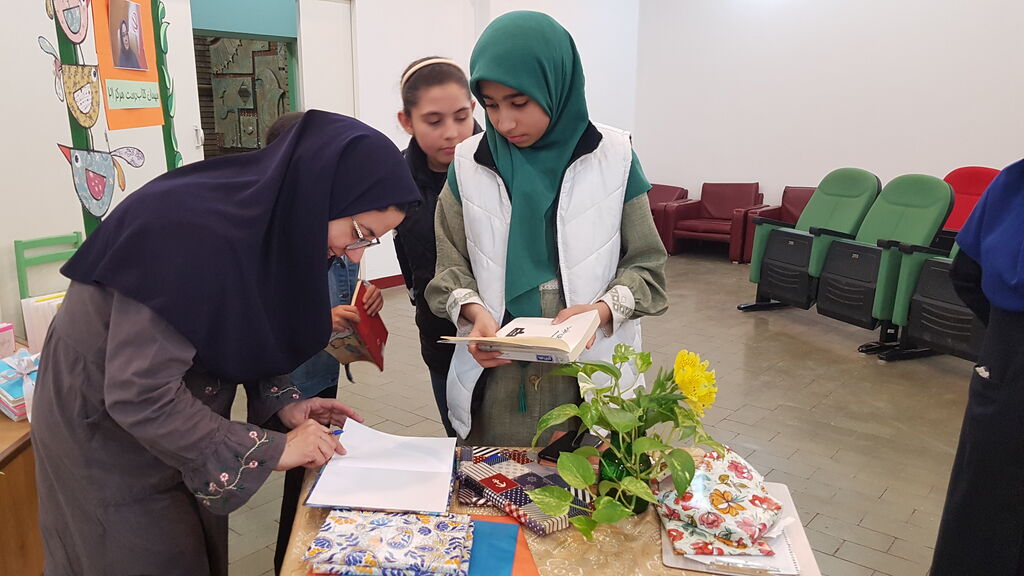 جشن واژه‌های روشن؛  در مرکز ۲۱