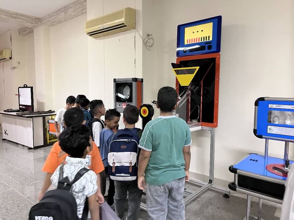 1369577-1 بازدید بیش از ۷۰۰ کودک از مرکز تخصصی علوم بندرعباس