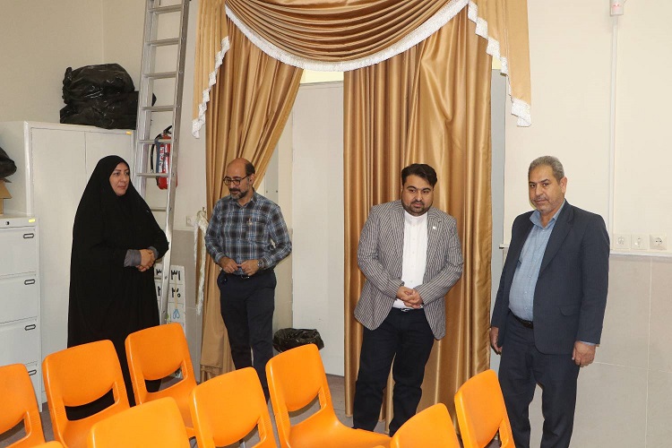 1369602-1 بازدید رمضان رحیمی دشتلویی نمایندهی مردم فلاورجان و عضو کمیسیون آموزش و تحقیقات مجلس شورای اسلامی از مراکز فلاورجان و قهدریجان