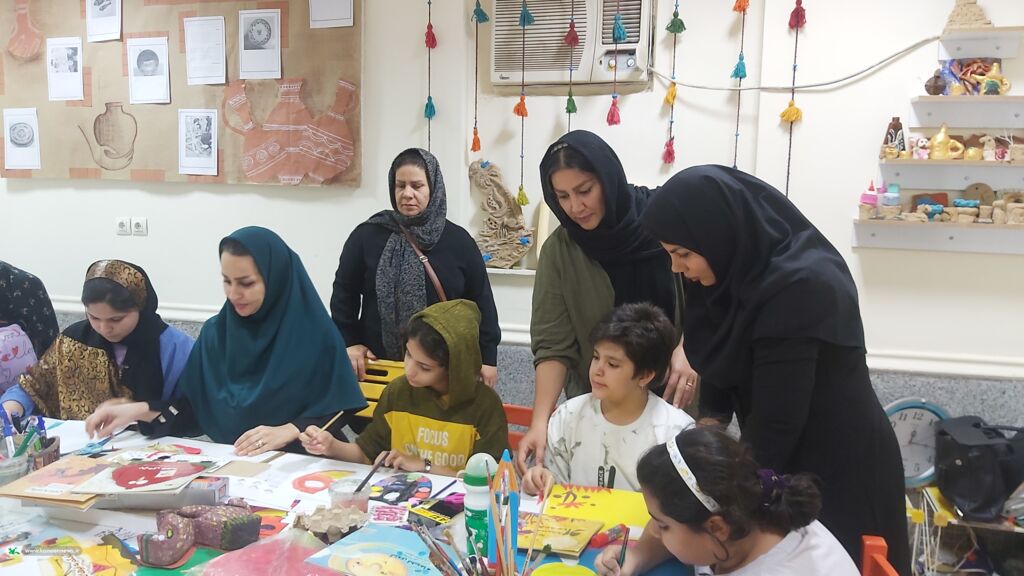 1369655-1 ویژهبرنامه خانوادهمحور «کتابگردی» در بندر امام خمینی (ره) برگزار شد