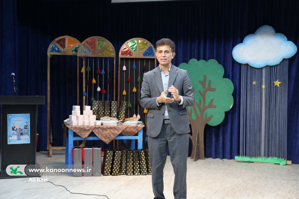 1369764-1 برگزاری نخستین جشنواره "نمایش خلاق؛ از کتاب تا نمایش" در کانون استان بوشهر