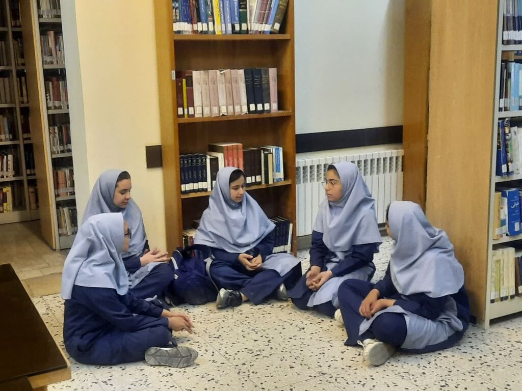 1369799-1 سفری اسرارآمیز به کتابخانهای در دل تاریخ در مرکز فرهنگی چناران