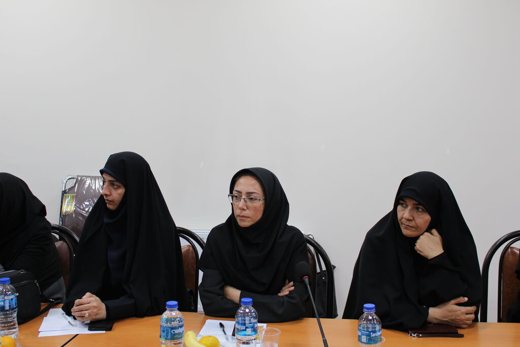 1369854-1 رونمایی از پوستر جشنواره بازیهای بومی-محلی با حضور نائب رئیس مجلس در کانون همدان