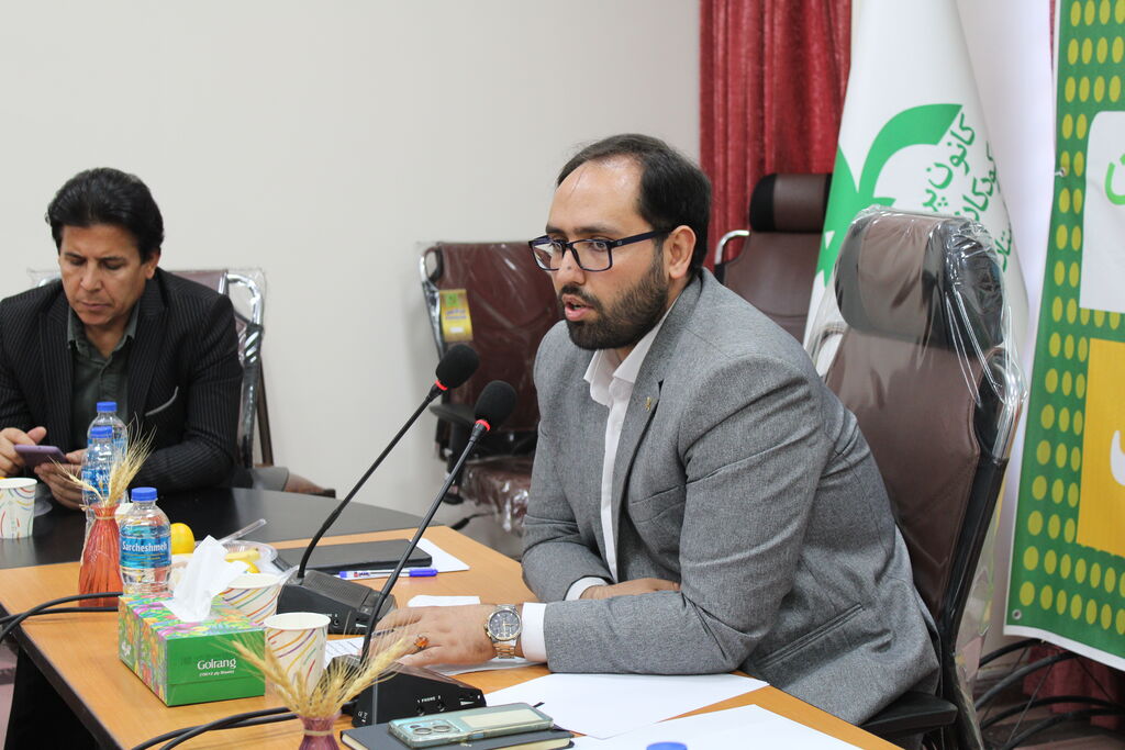 1369858-1 رونمایی از پوستر جشنواره بازیهای بومی-محلی با حضور نائب رئیس مجلس در کانون همدان