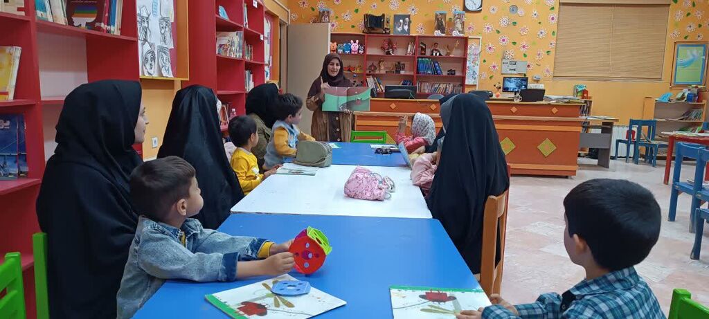 فعالیت باشگاه کتابخوانی «مادر و کودک» در مرکز فرهنگی ۲ گناباد