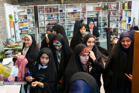 دانشجویان هنر، مهمان سینما تئاتر کانون شدند