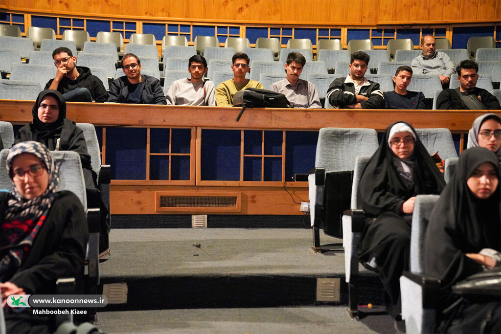 دانشجویان هنر، مهمان سینما تئاتر کانون شدند