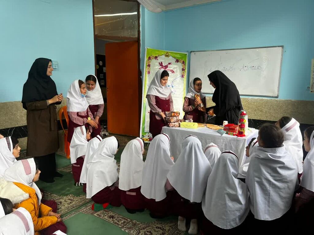 1370066-1 جشن کتاب در روستای هفت چشمه ایلام