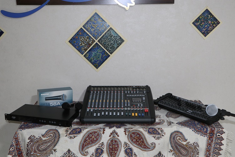 1370423-1 خرید تجهیزات پرتابل حرفهای نورپردازی و صدابرداری