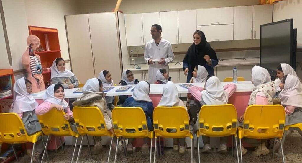 مرکز شماره ۴ کانون کرمانشاه با "شگفتی‌های علم در قلمرو کتاب"