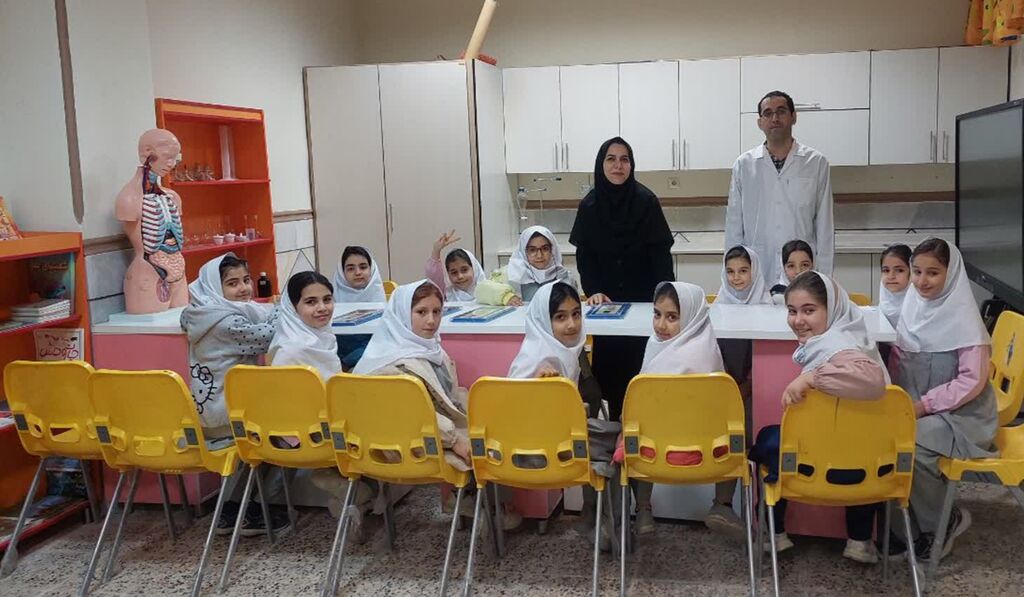 مرکز شماره ۴ کانون کرمانشاه با "شگفتی‌های علم در قلمرو کتاب"