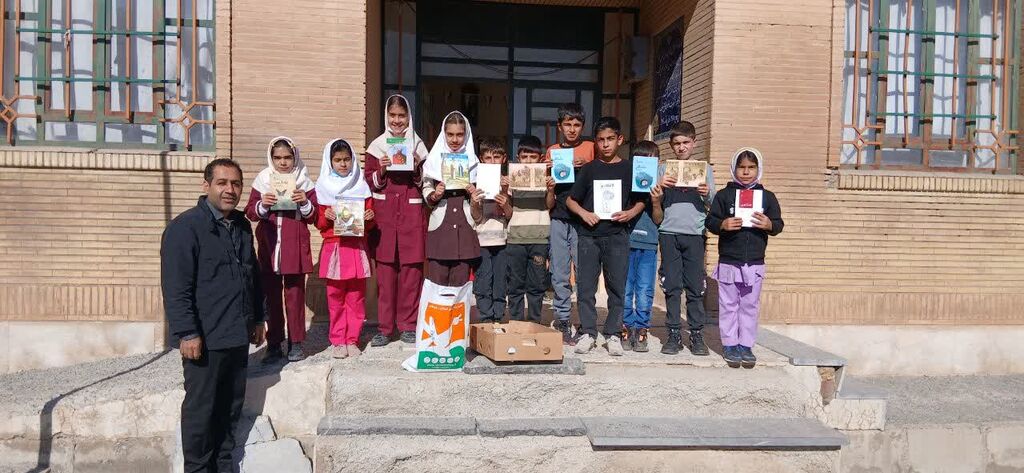 سفیران دانایی کانون میهمان کودکان روستاهای گیلانغرب شدند