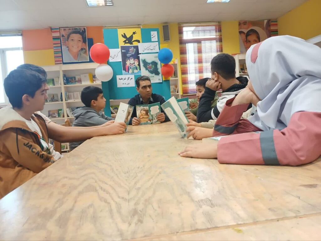 رنگ و بوی خوش کتاب در مراکز فرهنگی و هنری کانون استان قزوین