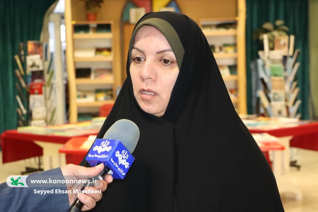 1370813 تأکید کانون پرورش فکری بر نقش کتاب در آیندهسازی نسل نو