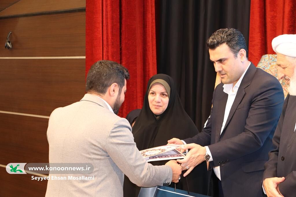 1370821 تأکید کانون پرورش فکری بر نقش کتاب در آیندهسازی نسل نو