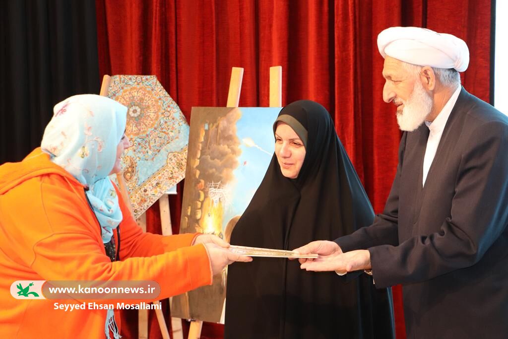 1370830 تأکید کانون پرورش فکری بر نقش کتاب در آیندهسازی نسل نو