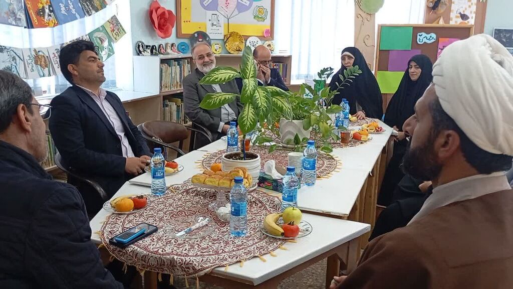 بازدید معاون تولید کانون پرورش فکری از مرکز فرهنگی و ‌هنری بیارجمند