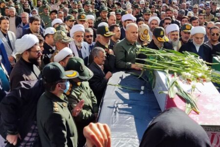 بازگشت سه شهید گمنام به آغوش مردم کردستان