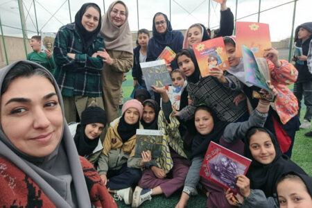 امداد فرهنگی کاروان «پیک امید» کانون اردبیل در روستای جبه‌دار