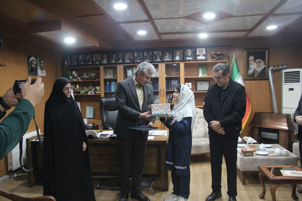 1371654-1 فرماندار مهاباد: کانون پرورش فکری، محل خلاقیت و آیندهسازی نسل نو