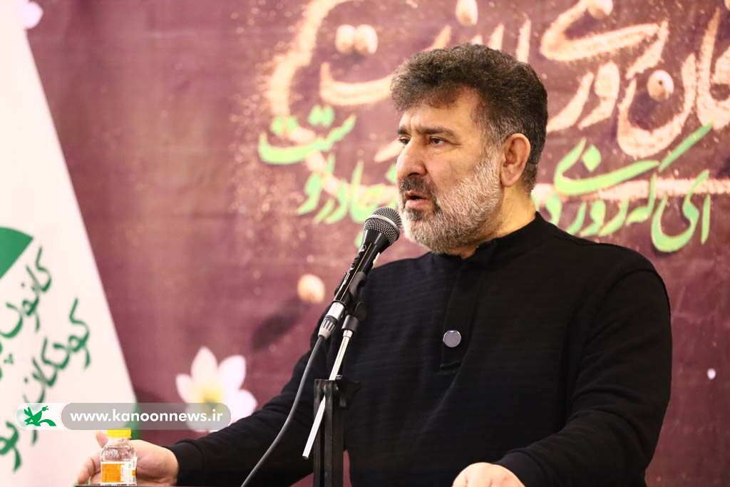 ویژه‌برنامه عصر شعر فاطمی در کانون پرورش فکری برگزار شد