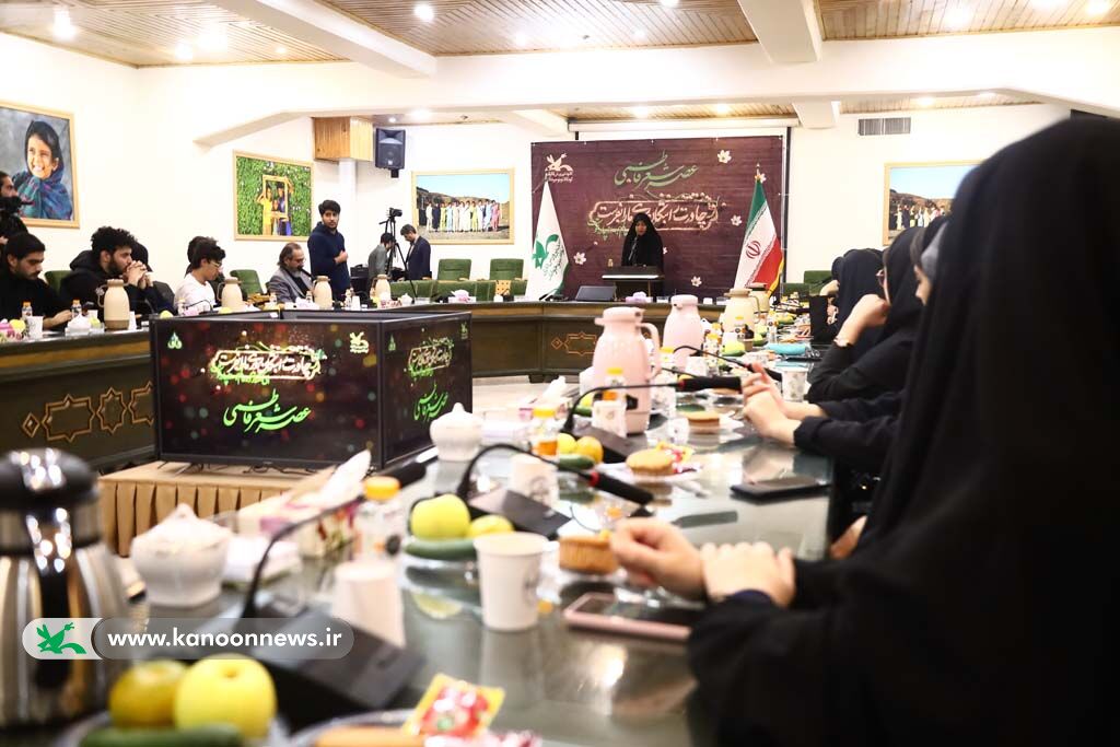 ویژه‌برنامه عصر شعر فاطمی در کانون پرورش فکری برگزار شد