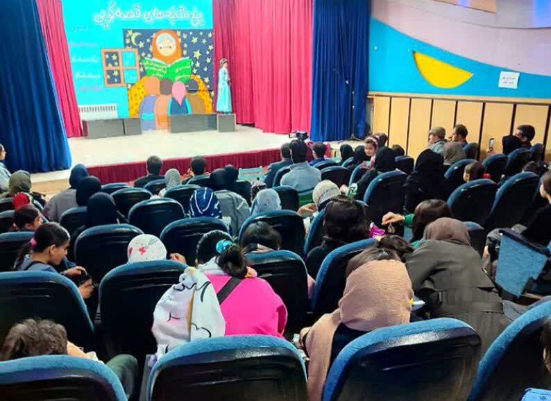1372046-1 قصهگویان و کتابخوانان برتر کانون روانسر تجلیل شدند