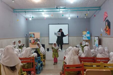 برگزاری ویژه برنامه “دوست من کتاب” در مرکز فرهنگی هنری مرکز پارک لاله