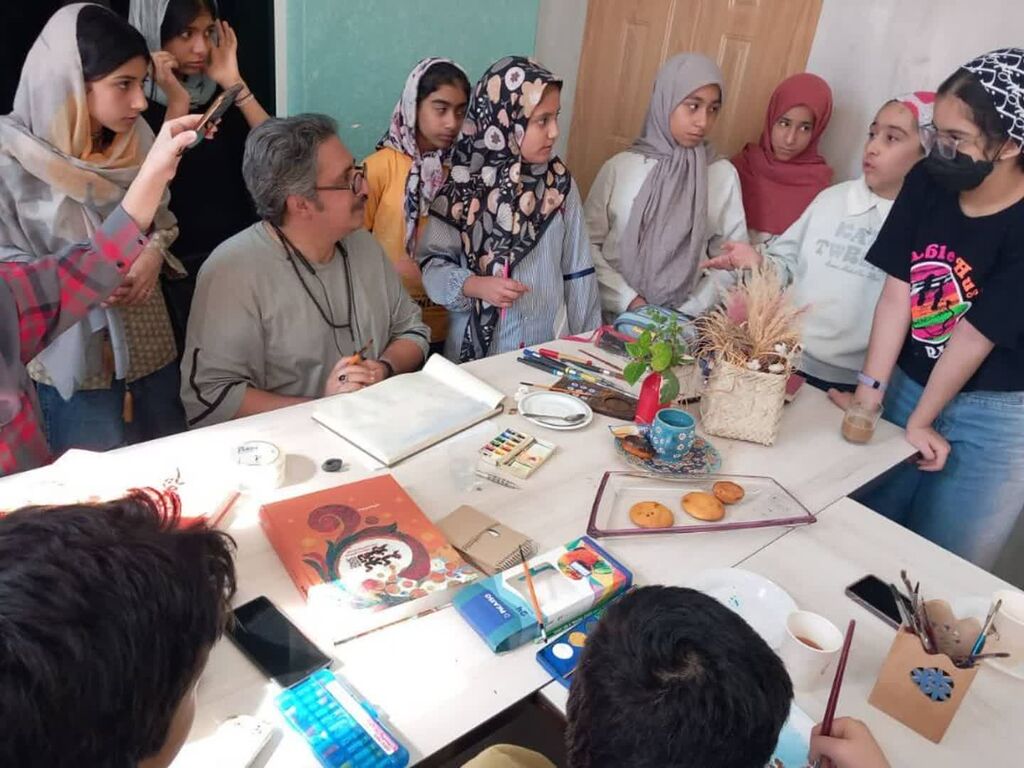 1372213-1 برگزاری نشست تخصصی «تصویرگری کتاب» با حضور امیر غفارزاده در کانون هرمزگان