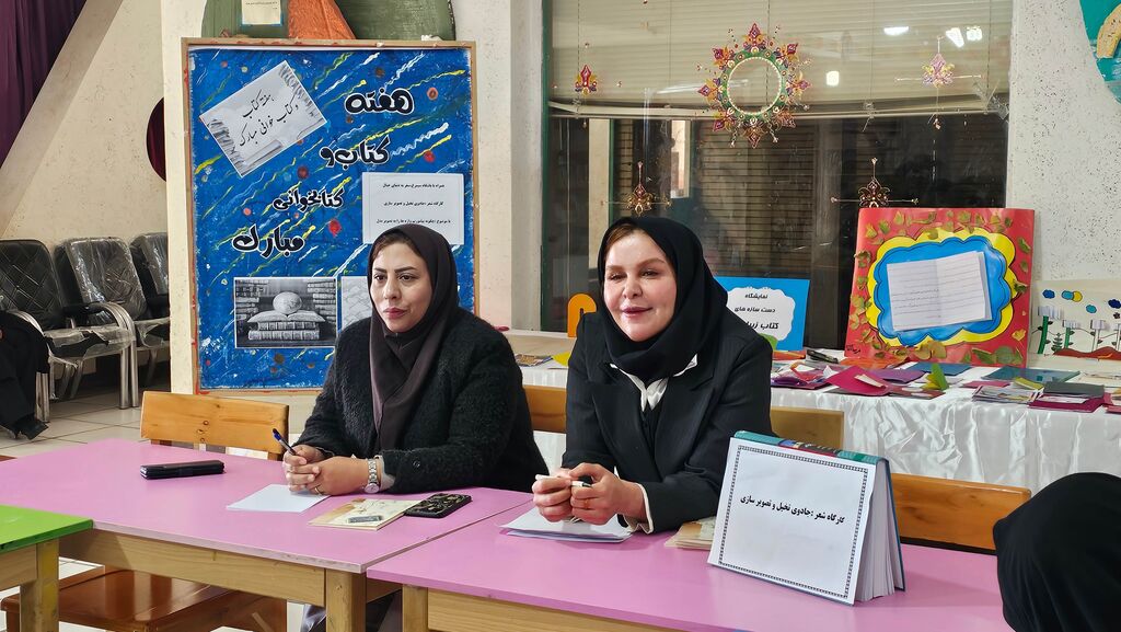 کارگاه «عناصر شعر و تمرین‌های خلاقانه» برای نوجوانان باشگاه سیمرغ در یاسوج برگزار شد