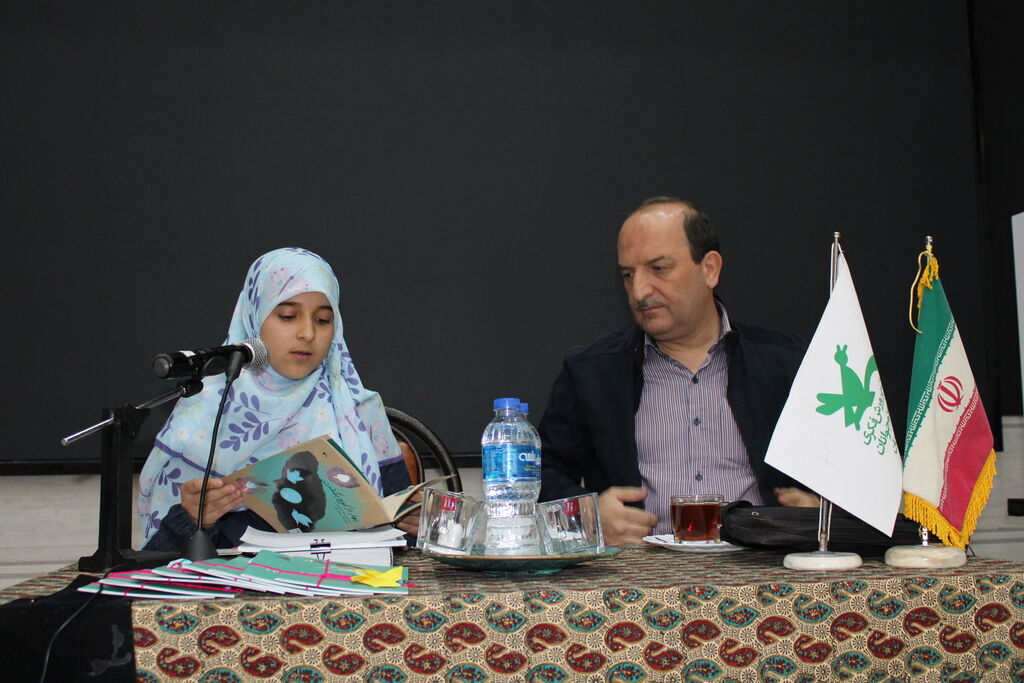 1372583-1 حضور بابک نیکطلب در برنامه «دو پنجره» کانون پرورش فکری همدان