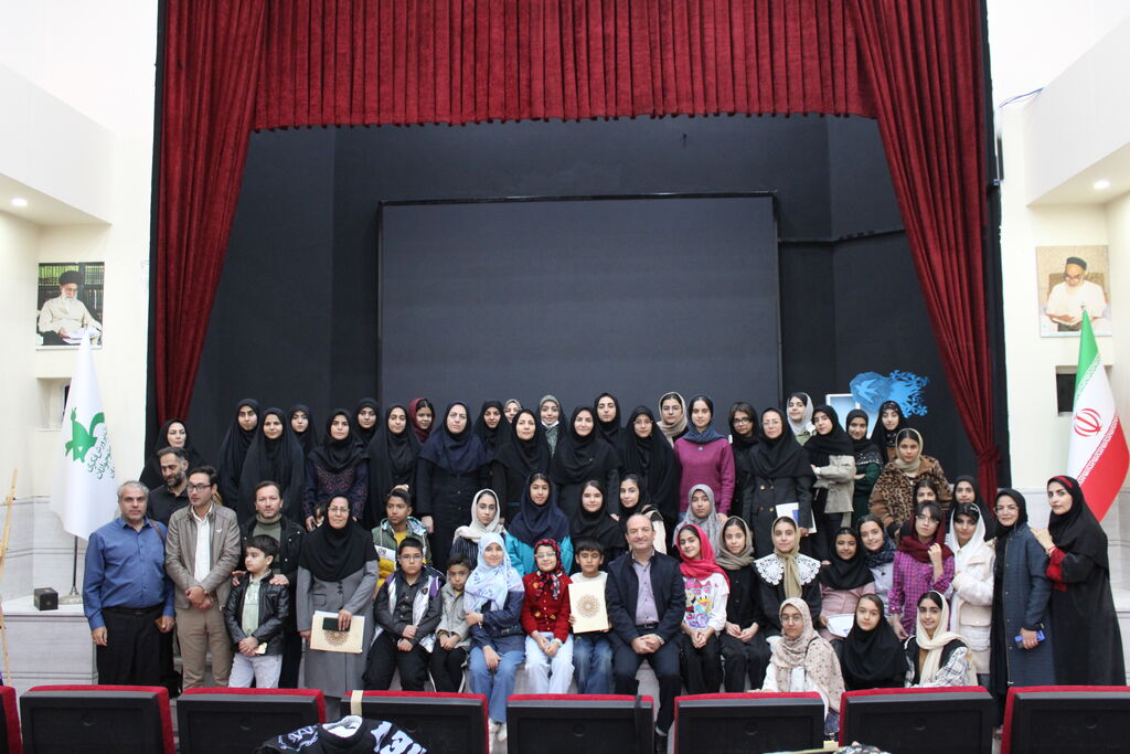 حضور بابک نیک‌طلب در برنامه «دو پنجره» کانون پرورش فکری همدان