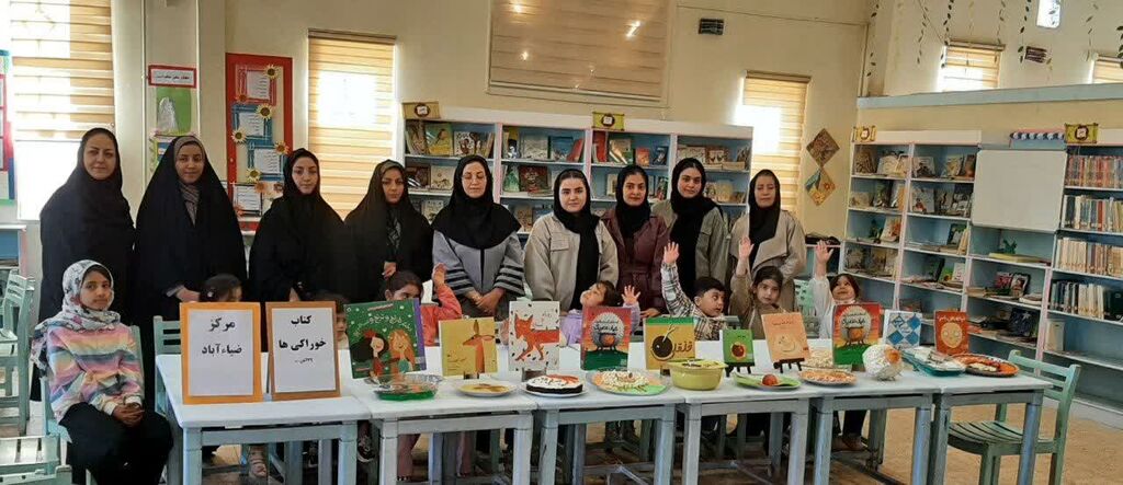 1372719-1 گرامیداشت هفته کتاب در مراکز فرهنگی و هنری کانون قزوین