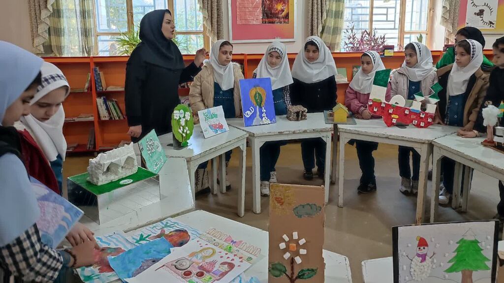 1372726-1 ویژهبرنامه «با هم بخوانیم برای ایران» در مرکز هرسین